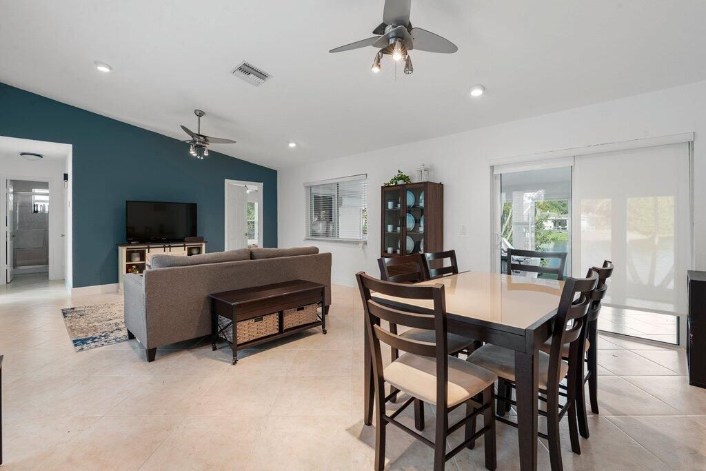 For Sale: $674,900 (3 beds, 2 baths, 2049 Square Feet)