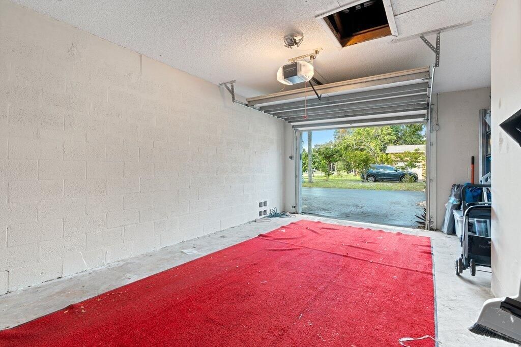 For Sale: $674,900 (3 beds, 2 baths, 2049 Square Feet)