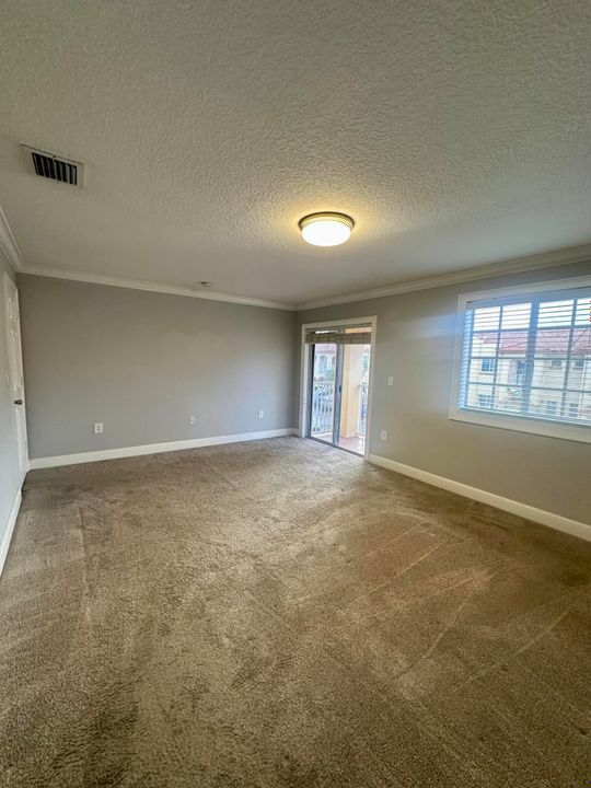 For Sale: $430,000 (3 beds, 2 baths, 1188 Square Feet)