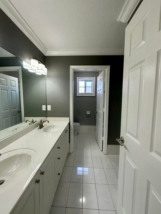 For Sale: $430,000 (3 beds, 2 baths, 1188 Square Feet)