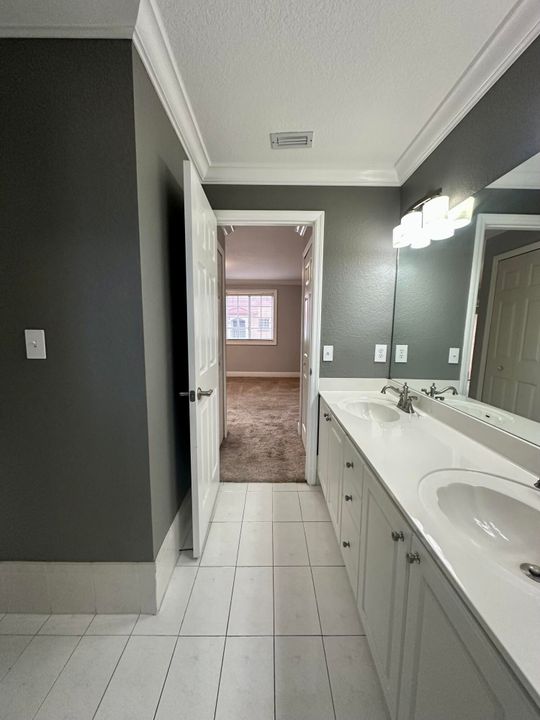 For Sale: $430,000 (3 beds, 2 baths, 1188 Square Feet)