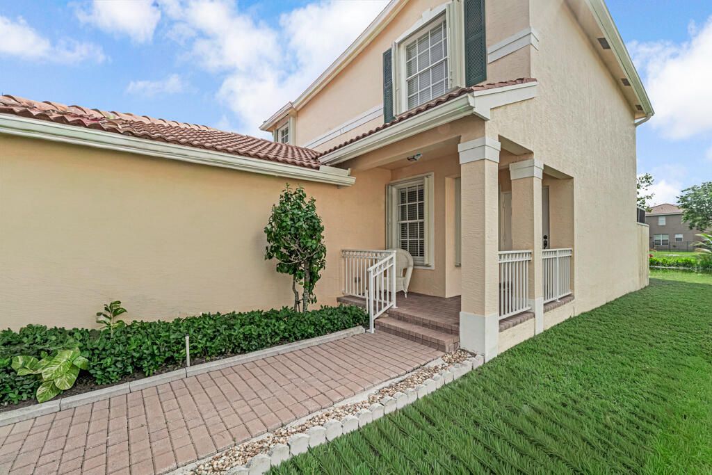 待售: $498,000 (3 贝兹, 2 浴室, 1800 平方英尺)