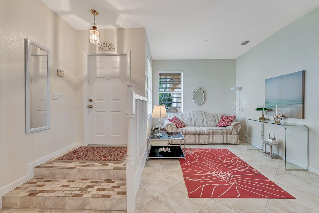 待售: $498,000 (3 贝兹, 2 浴室, 1800 平方英尺)