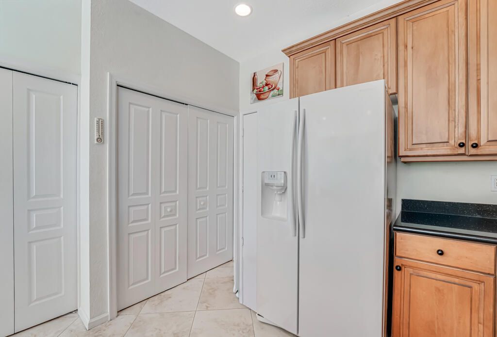 待售: $498,000 (3 贝兹, 2 浴室, 1800 平方英尺)