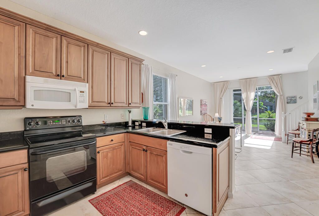 待售: $498,000 (3 贝兹, 2 浴室, 1800 平方英尺)