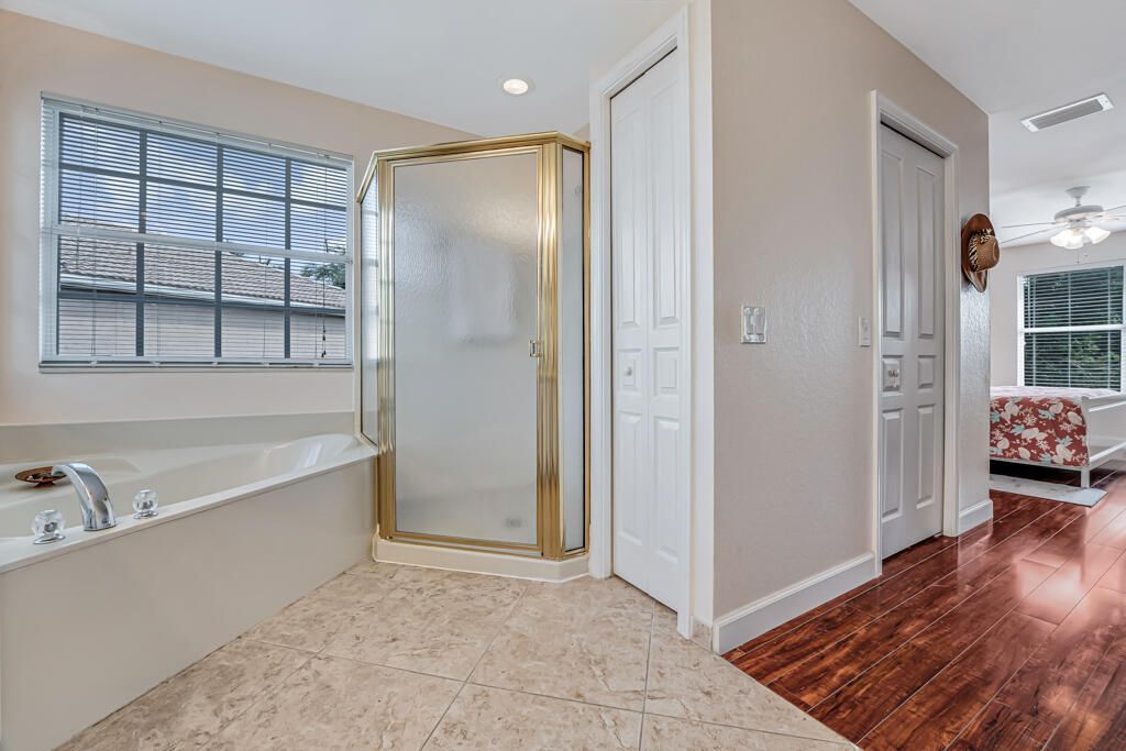 待售: $498,000 (3 贝兹, 2 浴室, 1800 平方英尺)