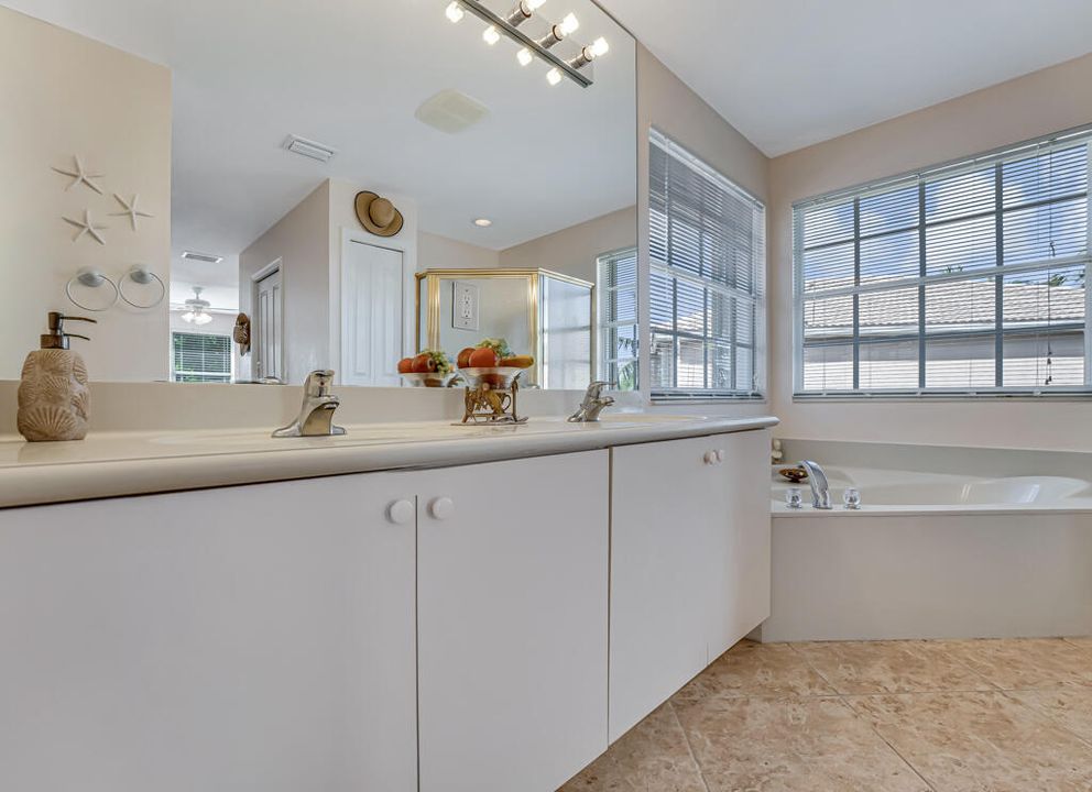 待售: $498,000 (3 贝兹, 2 浴室, 1800 平方英尺)