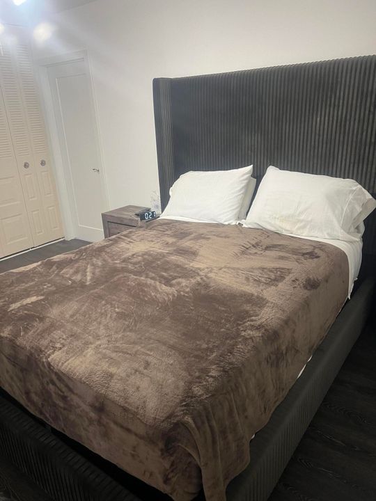 For Rent: $1,500 (1 beds, 1 baths, 720 Square Feet)