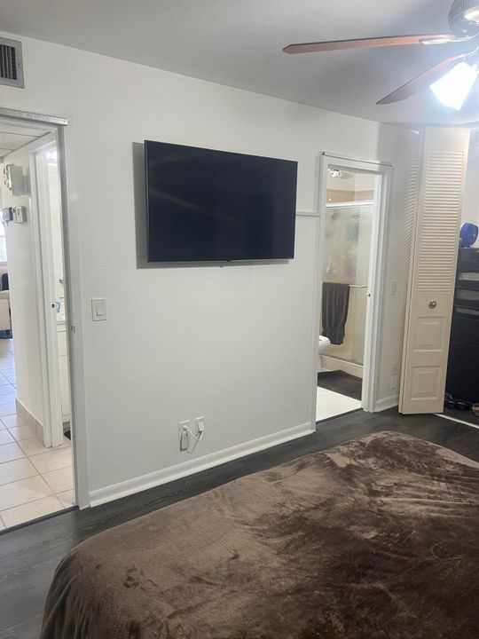 For Rent: $1,500 (1 beds, 1 baths, 720 Square Feet)