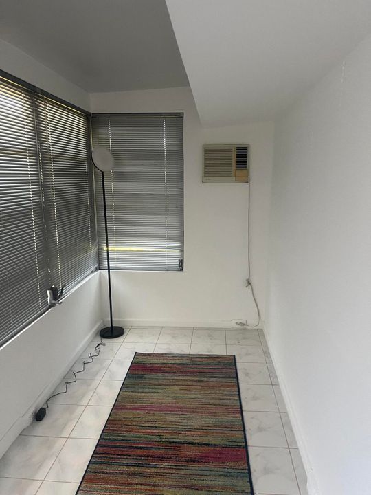 For Rent: $1,500 (1 beds, 1 baths, 720 Square Feet)