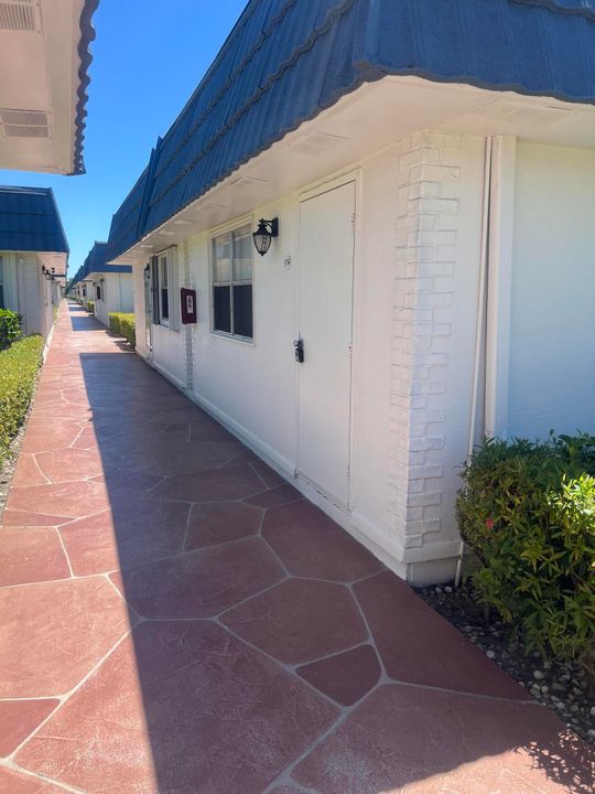 For Rent: $1,500 (1 beds, 1 baths, 720 Square Feet)