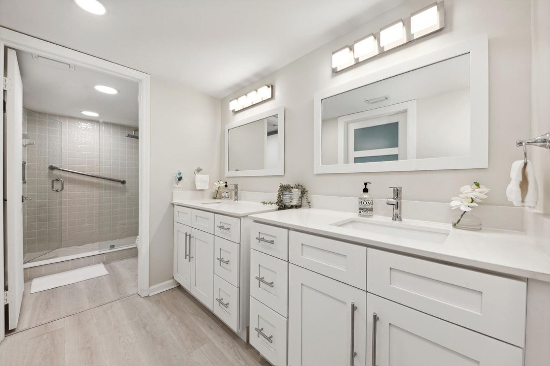 For Sale: $285,000 (2 beds, 2 baths, 1335 Square Feet)