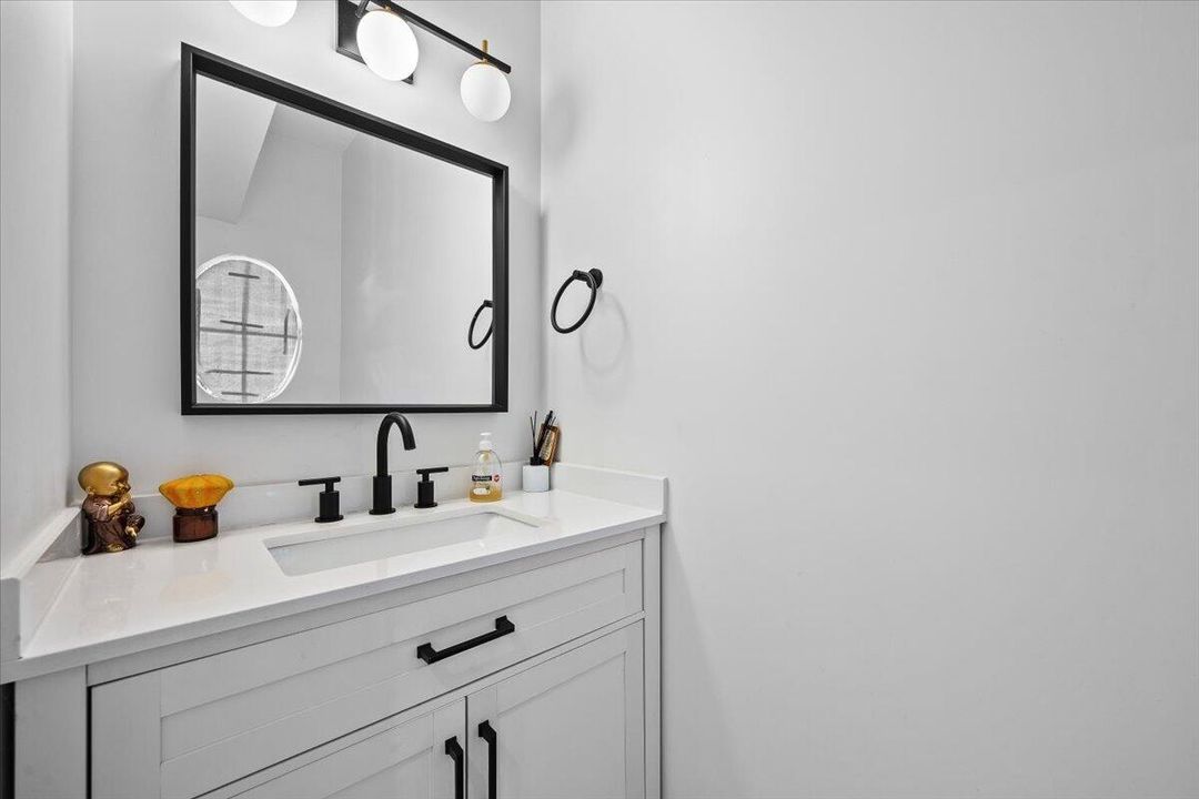 For Sale: $470,000 (3 beds, 2 baths, 1573 Square Feet)