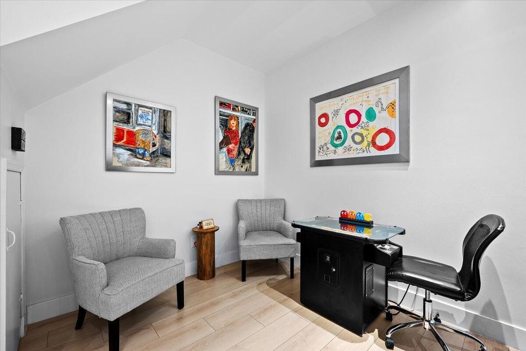 For Sale: $470,000 (3 beds, 2 baths, 1573 Square Feet)