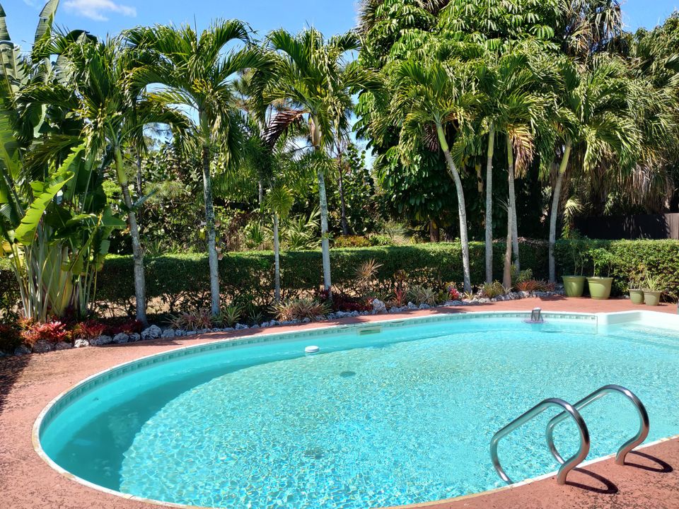 For Rent: $3,000 (3 beds, 2 baths, 1438 Square Feet)