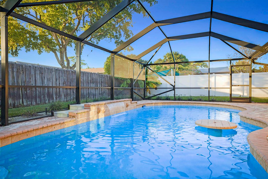 For Sale: $639,900 (3 beds, 2 baths, 1718 Square Feet)