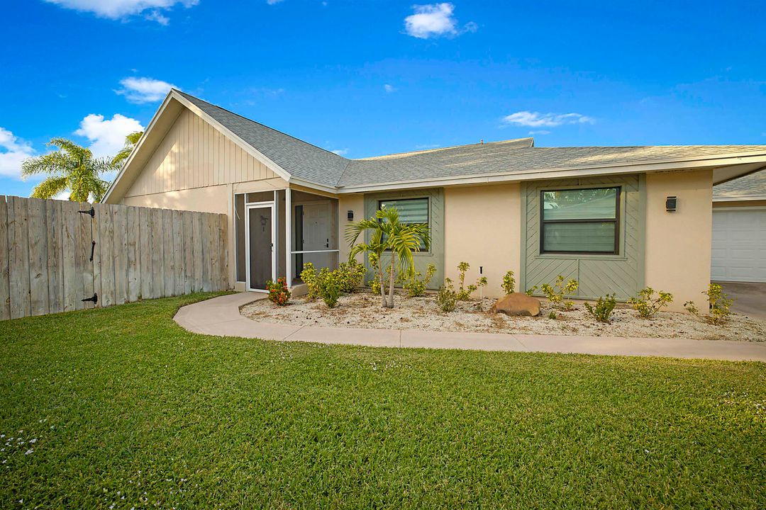 For Sale: $639,900 (3 beds, 2 baths, 1718 Square Feet)