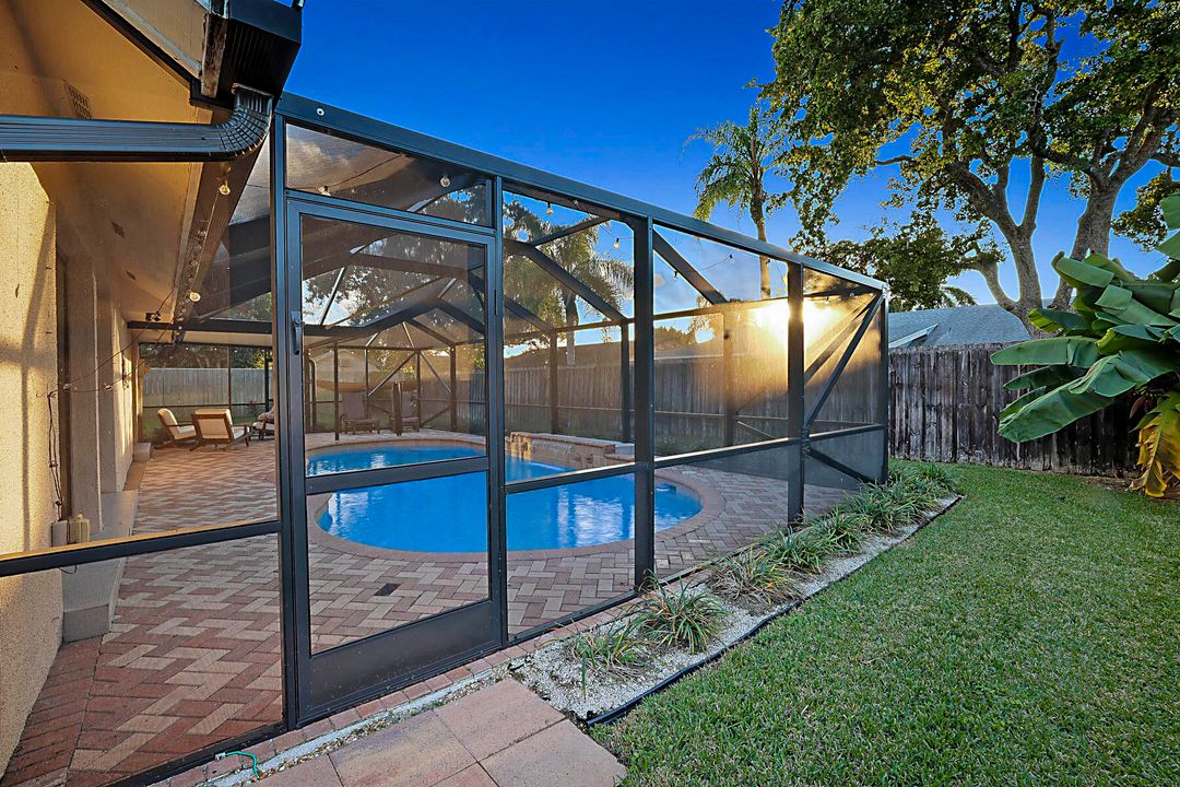 For Sale: $639,900 (3 beds, 2 baths, 1718 Square Feet)