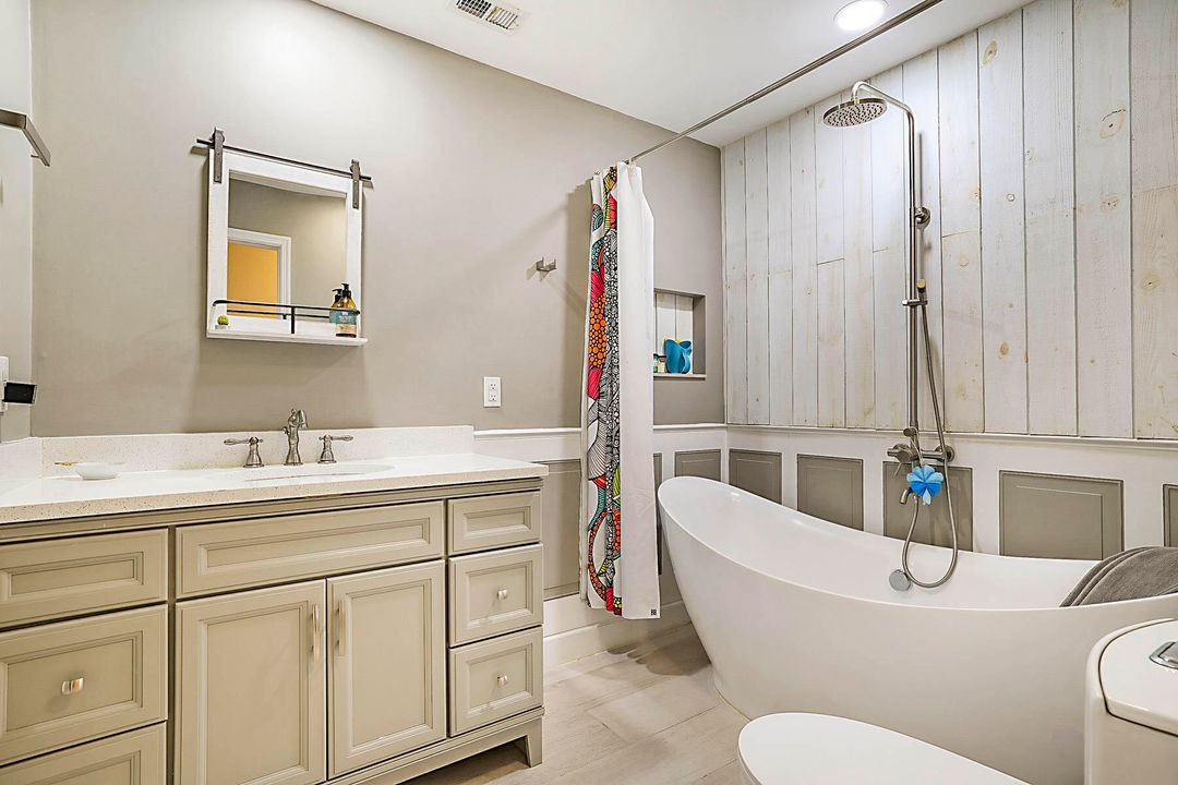 For Sale: $639,900 (3 beds, 2 baths, 1718 Square Feet)