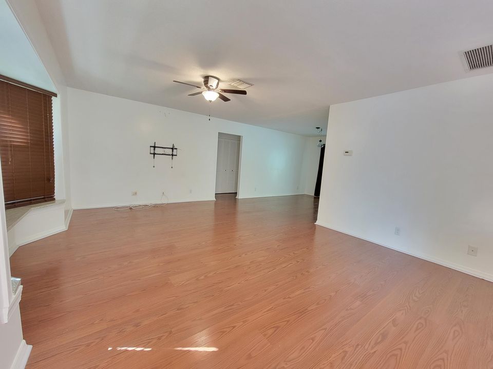 For Rent: $3,000 (3 beds, 2 baths, 1438 Square Feet)