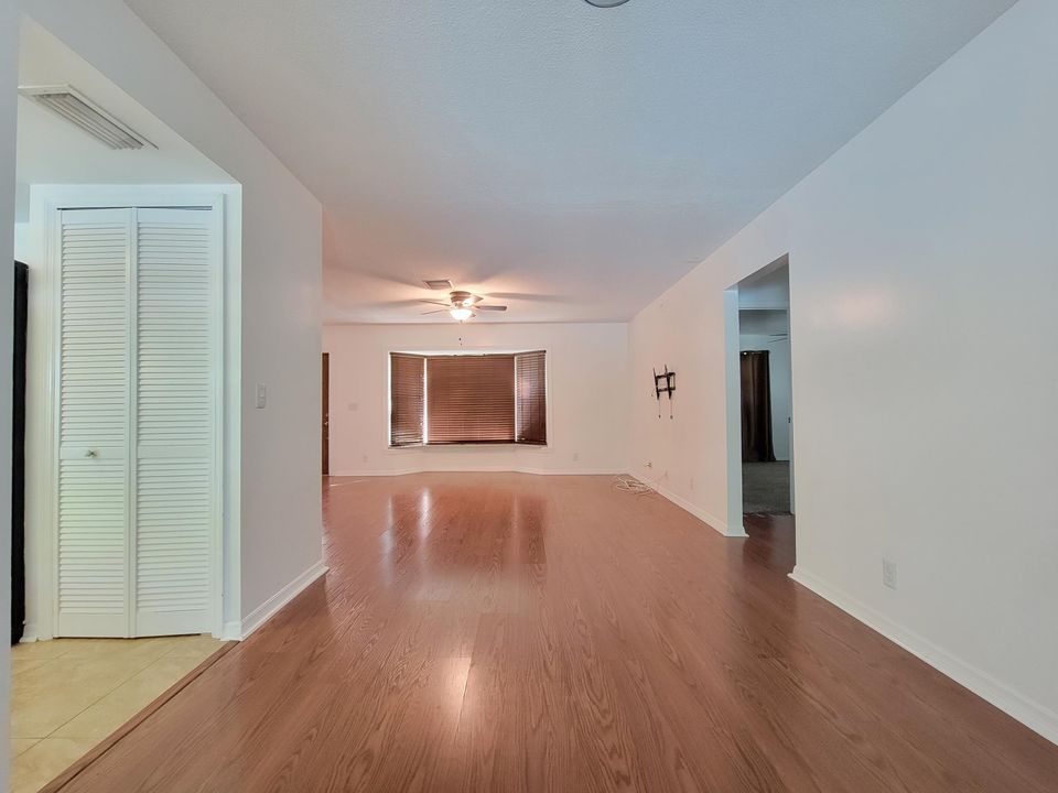 For Rent: $3,000 (3 beds, 2 baths, 1438 Square Feet)