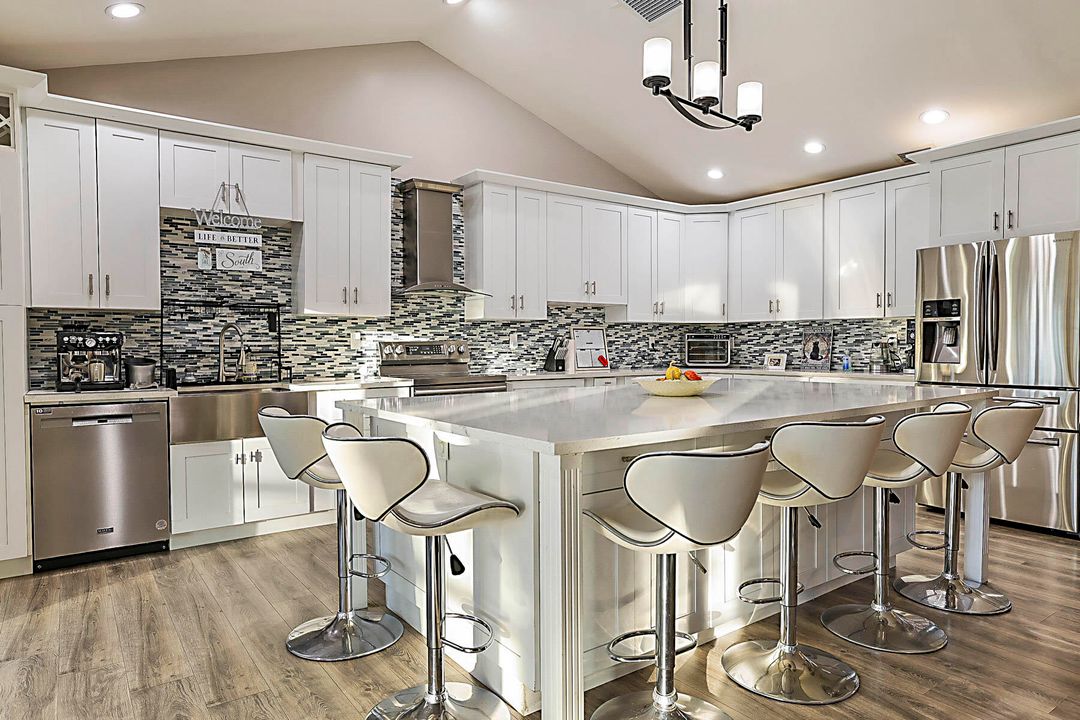 For Sale: $639,900 (3 beds, 2 baths, 1718 Square Feet)