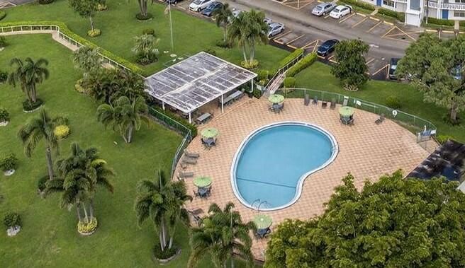 На продажу: $124,900 (1 спален, 1 ванн, 842 Квадратных фут)