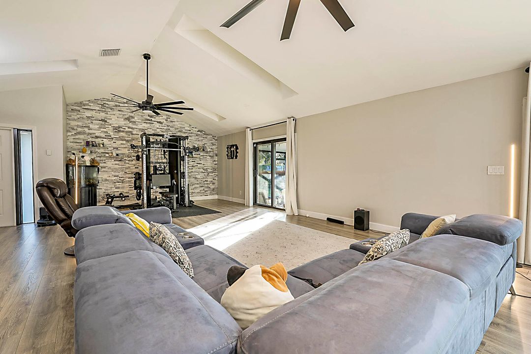 For Sale: $639,900 (3 beds, 2 baths, 1718 Square Feet)