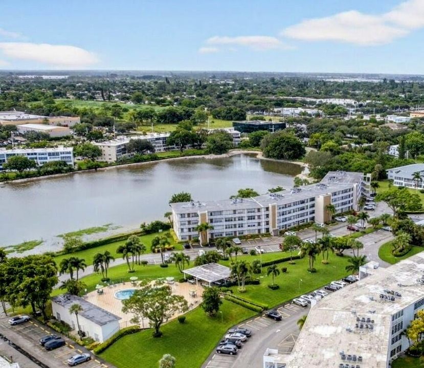 На продажу: $124,900 (1 спален, 1 ванн, 842 Квадратных фут)