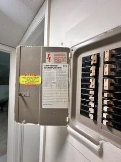 For Sale: $285,000 (2 beds, 2 baths, 1335 Square Feet)