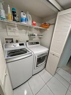 For Sale: $285,000 (2 beds, 2 baths, 1335 Square Feet)