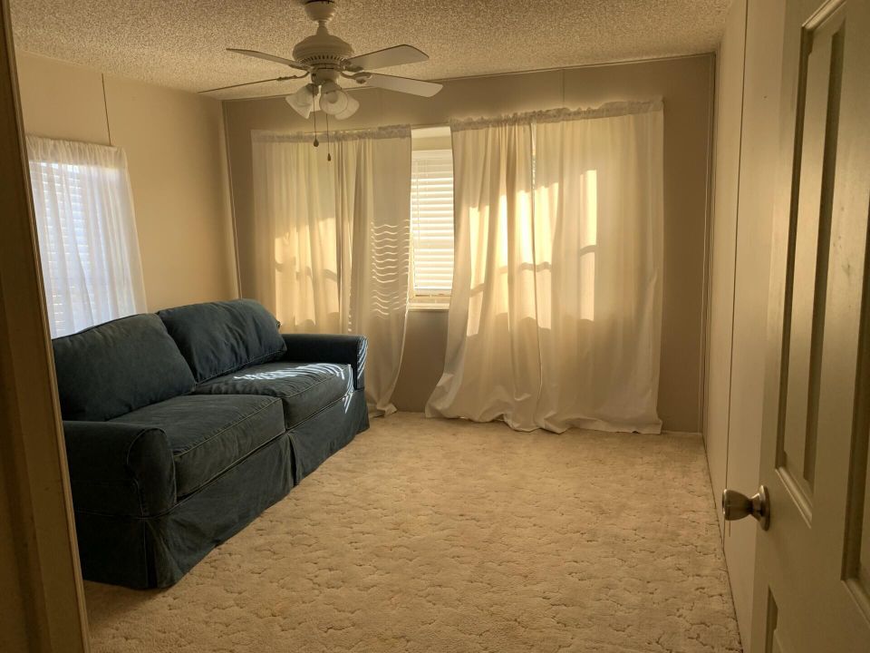 待售: $30,000 (2 贝兹, 2 浴室, 1300 平方英尺)