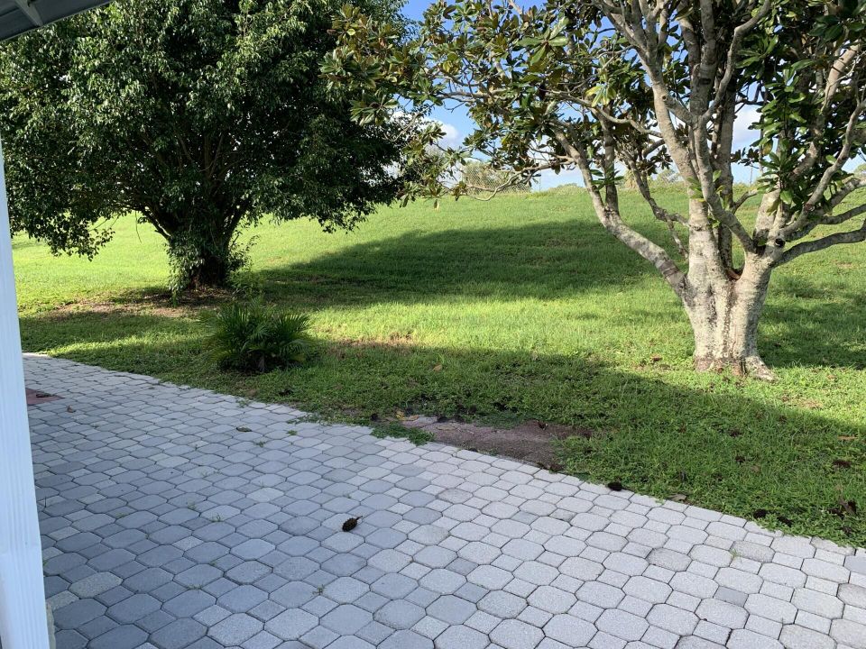 待售: $30,000 (2 贝兹, 2 浴室, 1300 平方英尺)