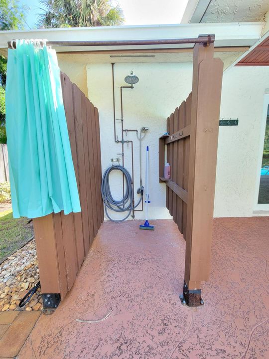 For Rent: $3,000 (3 beds, 2 baths, 1438 Square Feet)