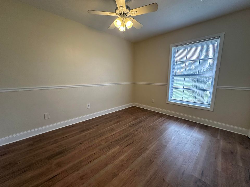 For Rent: $2,350 (3 beds, 2 baths, 1804 Square Feet)