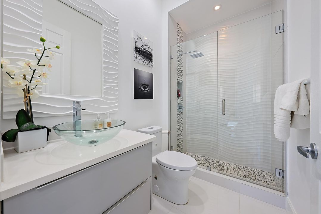 出租: $20,000 (4 贝兹, 4 浴室, 3254 平方英尺)