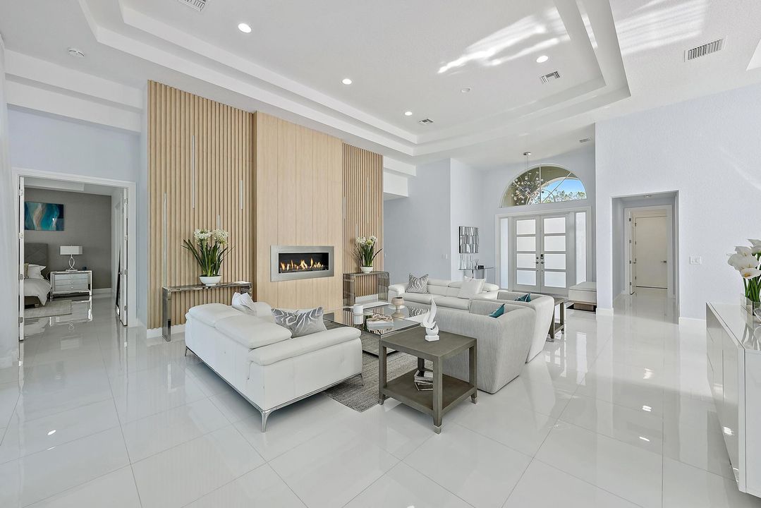 出租: $20,000 (4 贝兹, 4 浴室, 3254 平方英尺)