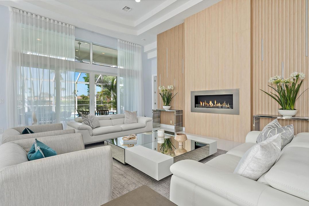 出租: $20,000 (4 贝兹, 4 浴室, 3254 平方英尺)