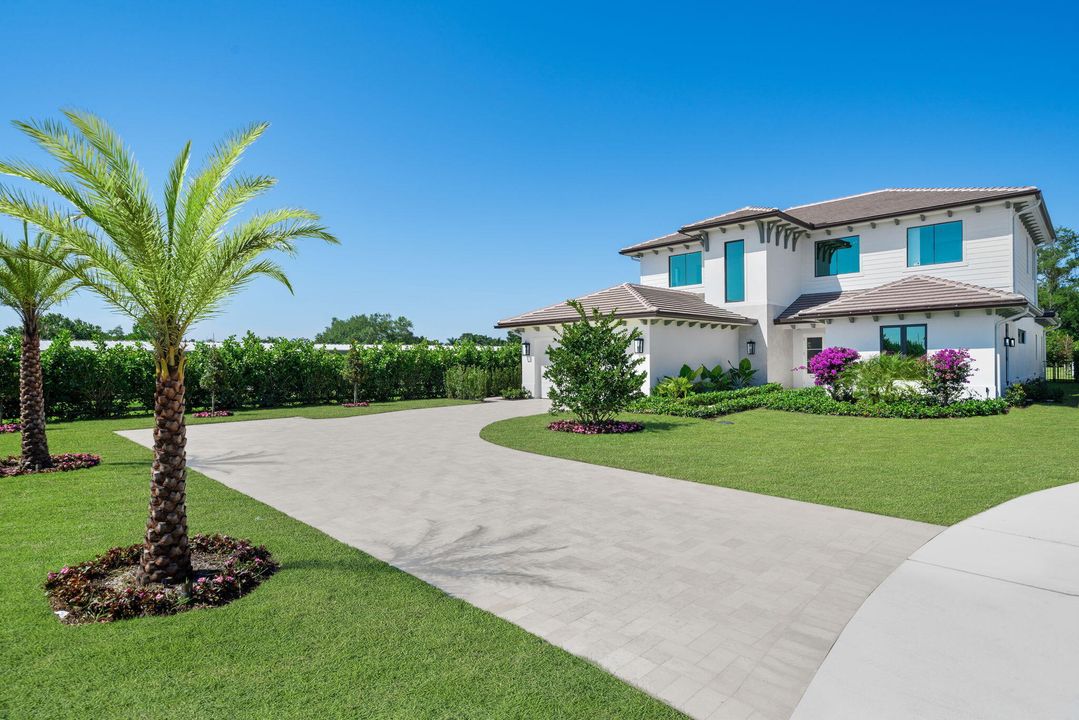 For Rent: $30,000 (5 beds, 4 baths, 4685 Square Feet)