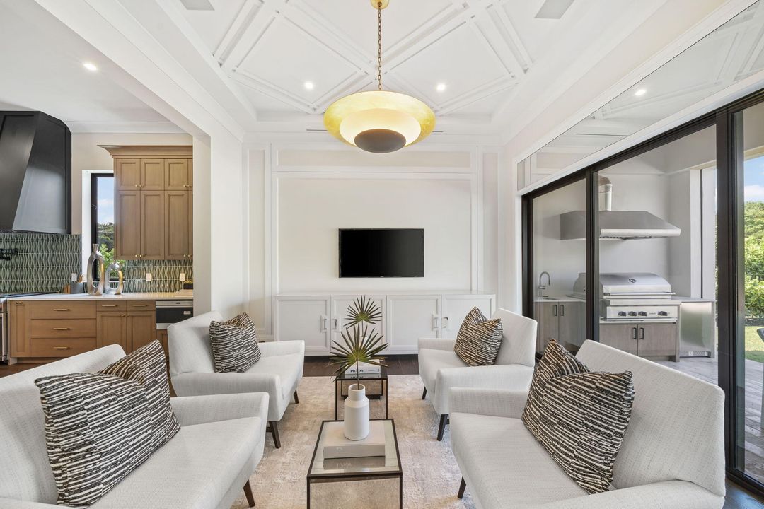 For Rent: $30,000 (5 beds, 4 baths, 4685 Square Feet)