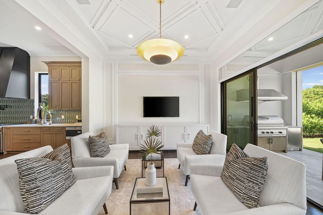 For Rent: $30,000 (5 beds, 4 baths, 4685 Square Feet)