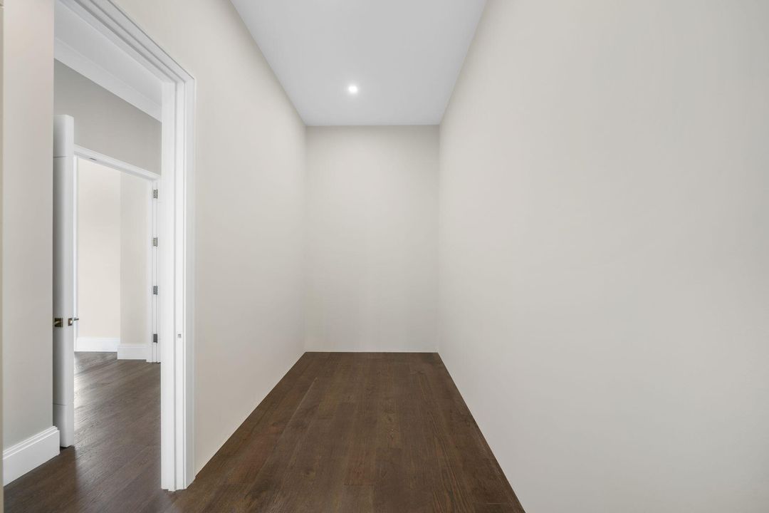 For Rent: $30,000 (5 beds, 4 baths, 4685 Square Feet)