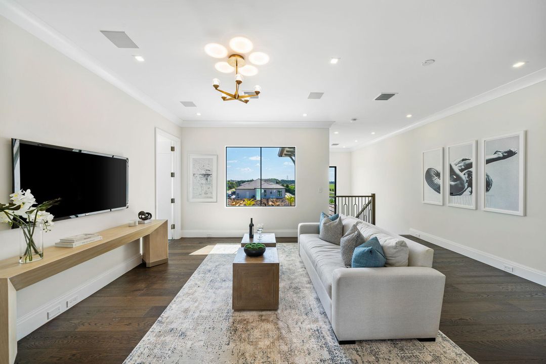 For Rent: $30,000 (5 beds, 4 baths, 4685 Square Feet)