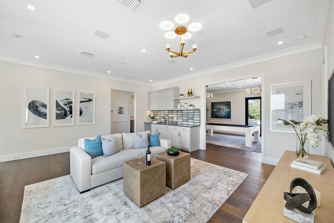 For Rent: $30,000 (5 beds, 4 baths, 4685 Square Feet)