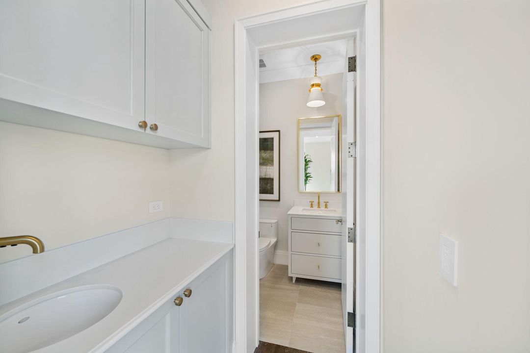 For Rent: $30,000 (5 beds, 4 baths, 4685 Square Feet)