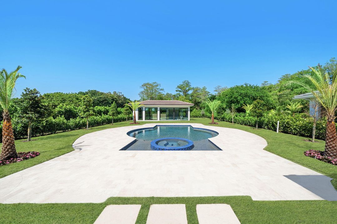 For Rent: $30,000 (5 beds, 4 baths, 4685 Square Feet)