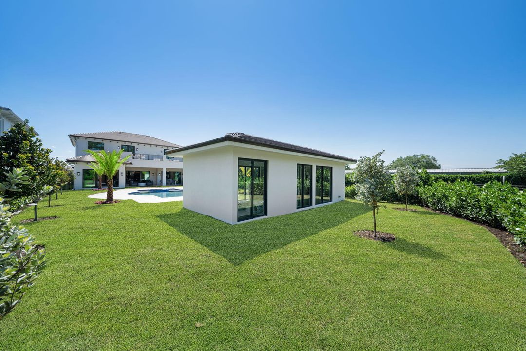 For Rent: $30,000 (5 beds, 4 baths, 4685 Square Feet)