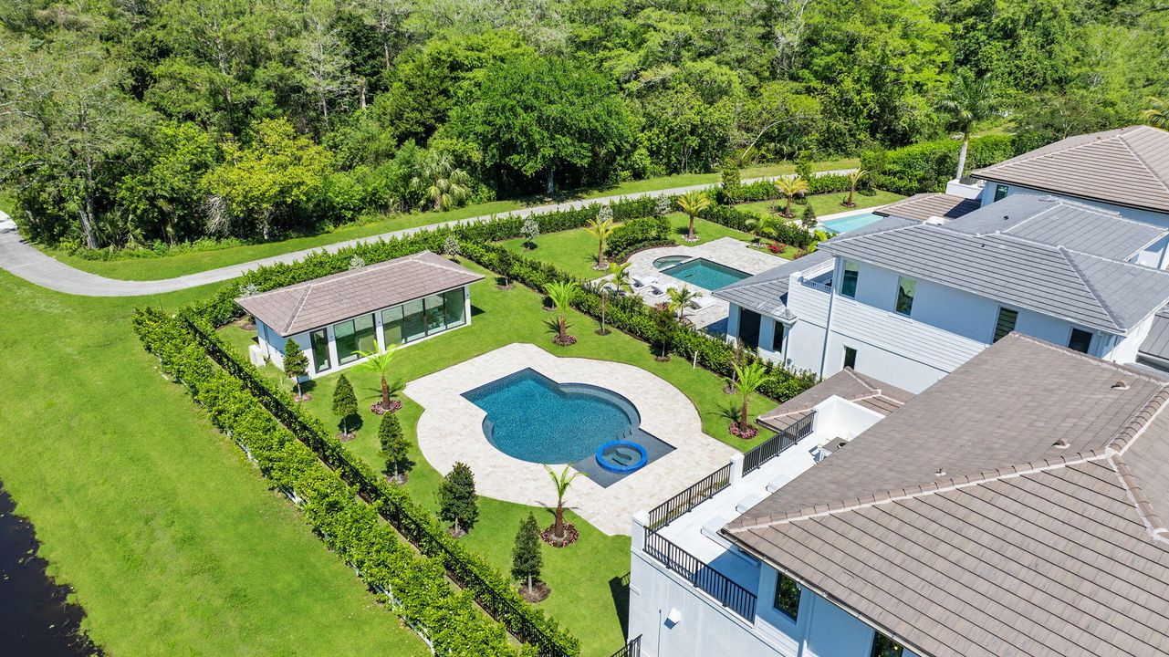 For Rent: $30,000 (5 beds, 4 baths, 4685 Square Feet)