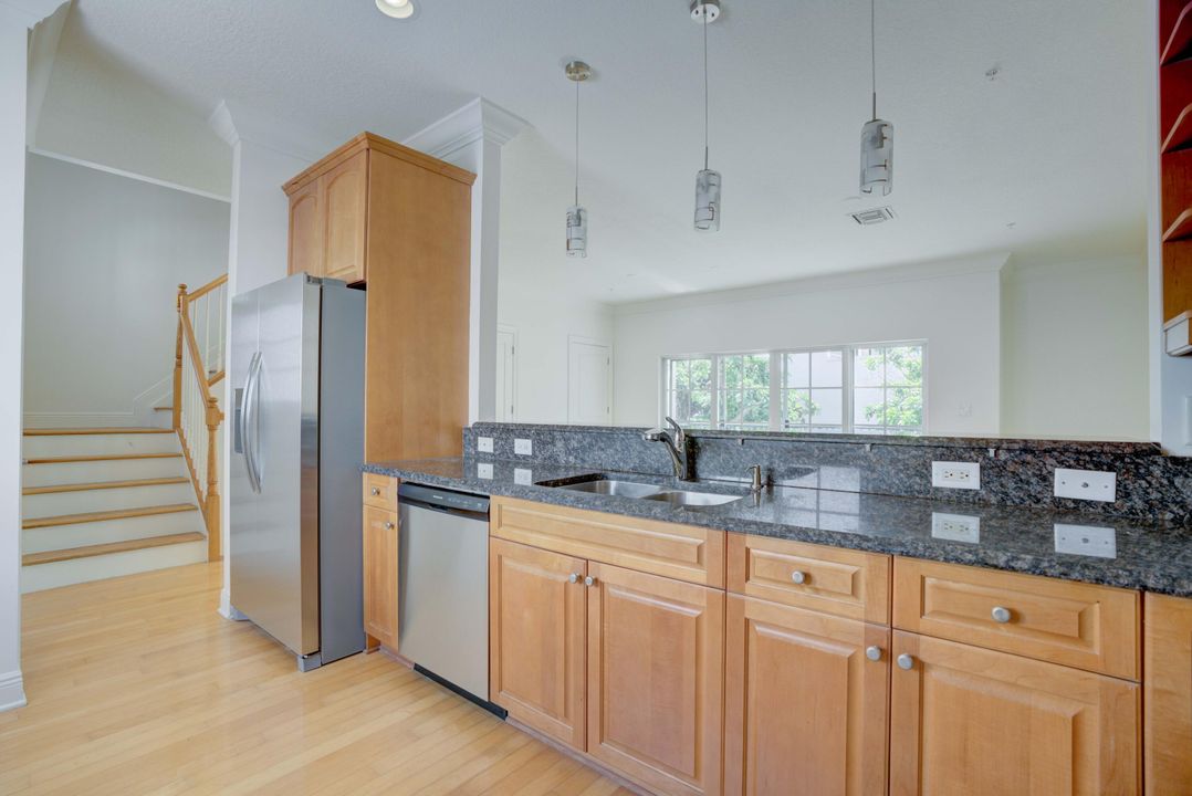 En Renta: $3,250 (3 camas, 3 baños, 1743 Pies cuadrados)