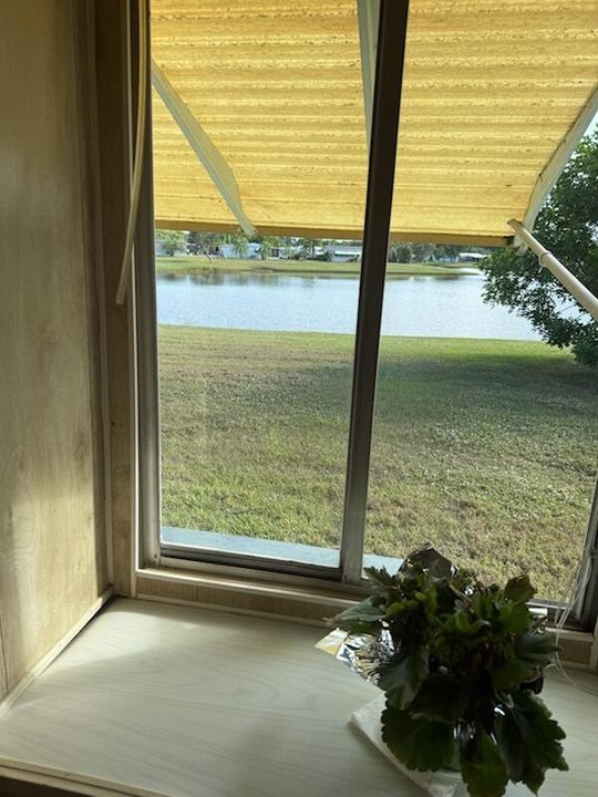 For Sale: $54,900 (2 beds, 2 baths, 1280 Square Feet)